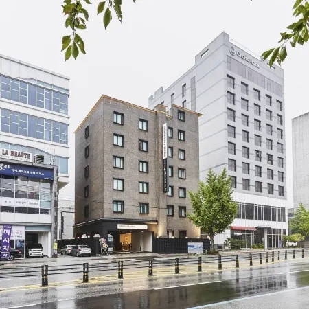 Gorilla Hotel