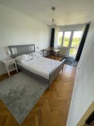 Dom z ogrodem by Grand Apartments