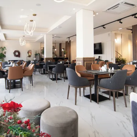 Alexandra Boutique Residence Downtown