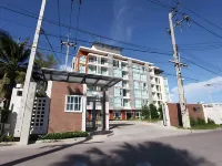 Bbg Seaside Luxurious Service Apartment Отели рядом с достопримечательностью «Пляж Воннапа»