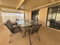 The Sundowner Cabin & Tourist Park Hotels in Whyalla