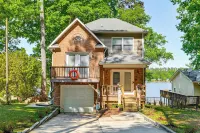 Private Dock! High Rock Lake Getaway in Lexington - Homestays