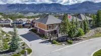 Spacious Invermere 3bd2.5ba Townhome Nestled in the Purcell Mountains! - Wi-Fi