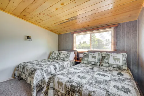 6 Mi to Lake Superior! All-season Family Retreat - 2-Star