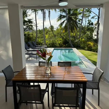 Charming Villa GUGI in Palmeras de Coson