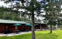 Whitetail Creek Resort - vue sur la montagne