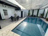 Espectacular casa con piscina privada en el centro de Girardot -  Casas de vacaciones
