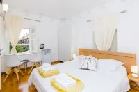 Cinema View House - غرفة مطلة على الجبل