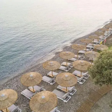 Samaina Port Hotel