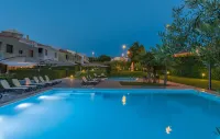 Maj Premium Residence - Pools