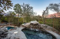 Prime Sequoia Stay Pool Hot Tub Sauna Views - Hot Tub