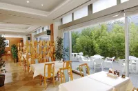 Kawasaki International Center Hotel - parking