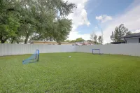 < 3 Mi to Hard Rock Stadium! Family-friendly Home - Country Houses