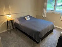 Scenic, cheery, and bright Eagle River home base to adventure. - Holiday bungalows