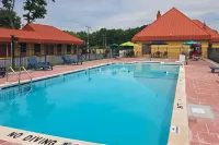 Econo Lodge Pocomoke City Hwy 13 - piscina