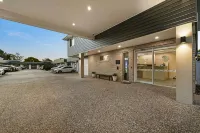 Avenue WEST Studio Units - 2-Star