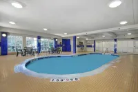 Homewood Suites by Hilton Burlington - piscina