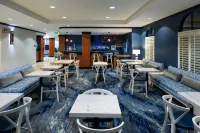 Fairfield Inn & Suites Santa Cruz - Capitola - breakfast