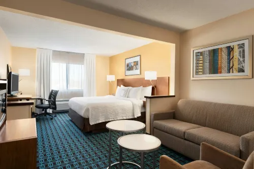 Fairfield Inn Deptford - parking