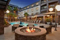 Courtyard by Marriott Las Vegas Stadium Area - piscina