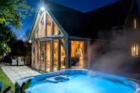 Hiron's Piece With Hot Tub - 2-Star