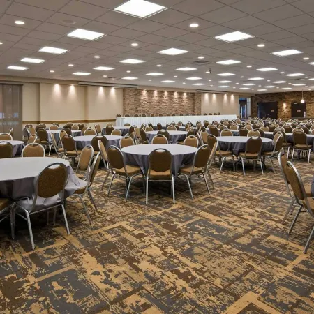 Crossroads Hotel & Event Center