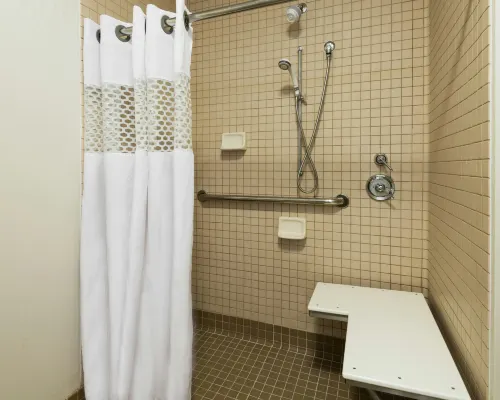 Hampton Inn Coventry-Warwick Area Zimmer Photos