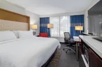 Holiday Inn Weirton - Steubenville Area by IHG - parking