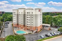 Hampton Inn & Suites Atlanta-Airport North - خدمة نقل من وإلى المطار