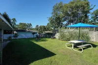 Lake Michigan Getaway Walk to Beach! - parking