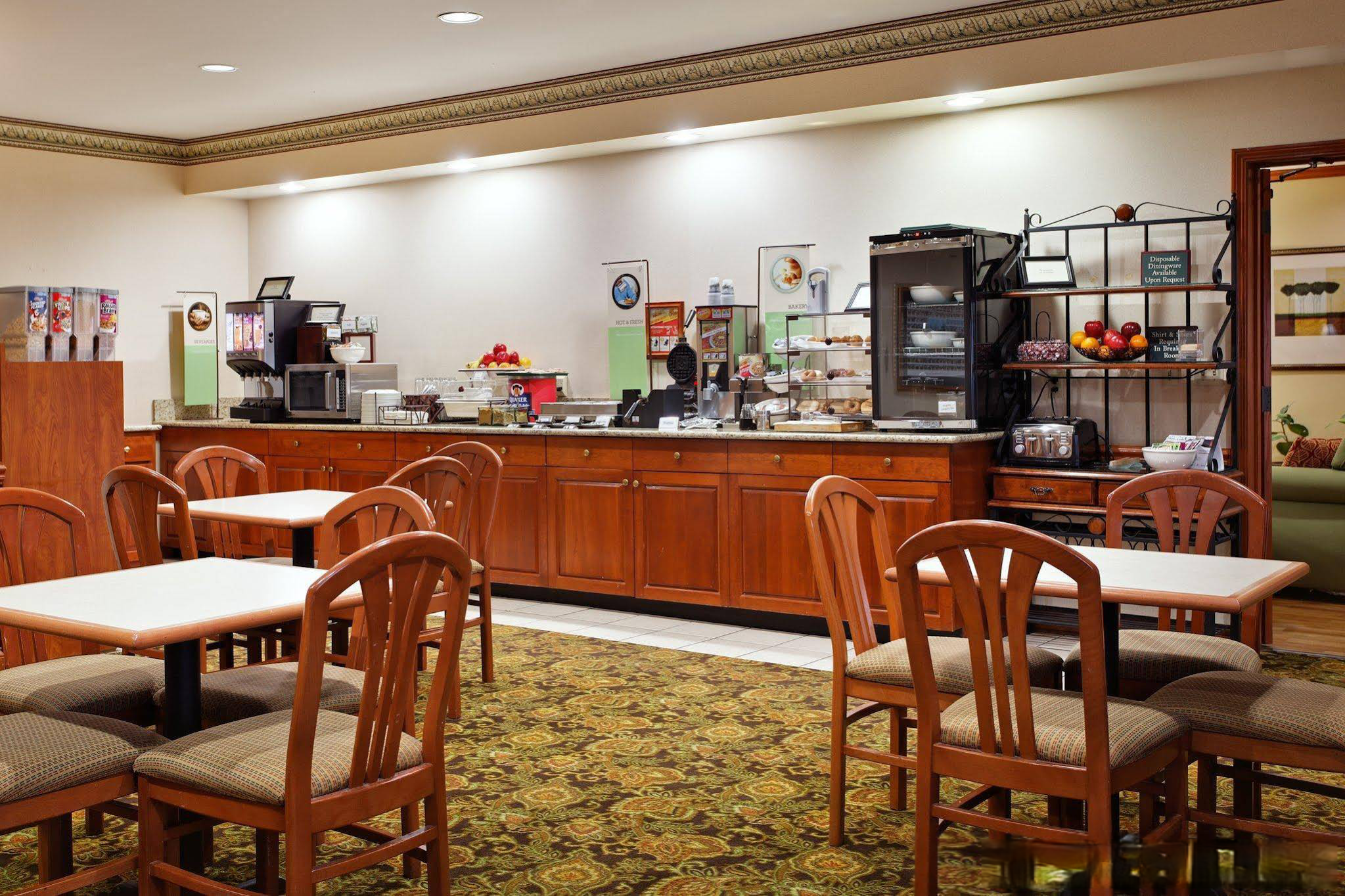 Country Inn & Suites by Radisson, Louisville South, KY