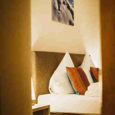 Peaks Place Apartment-Hotel & Spa Rooms