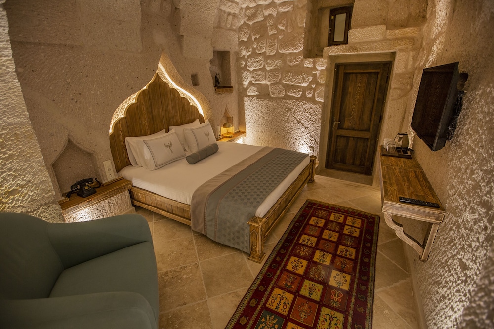 Anka Cave Suites