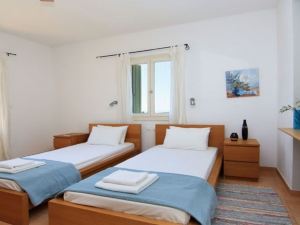 Alonissos 4-bedroom Large Villa With Private Pool