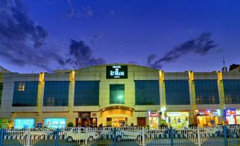 Hotel le Roi Raipur at Raipur Railway Station