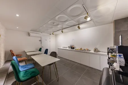 Asan Hotel Am Отели рядом с достопримечательностью «Университет Сонмун»