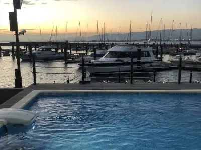 ฮัลล์โอซาก้าโฮกโกะมารีน่า โรงแรมใน