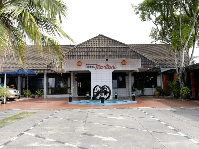 Hotel Martani Отели в г. Parit