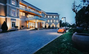 Dalat Edensee Lake Resort & Spa