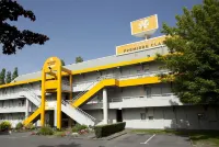Premiere Classe Caen Est - Mondeville Hotel di Komune di departemen Calvados
