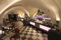 Golden Tulip Hotel Central - فطور