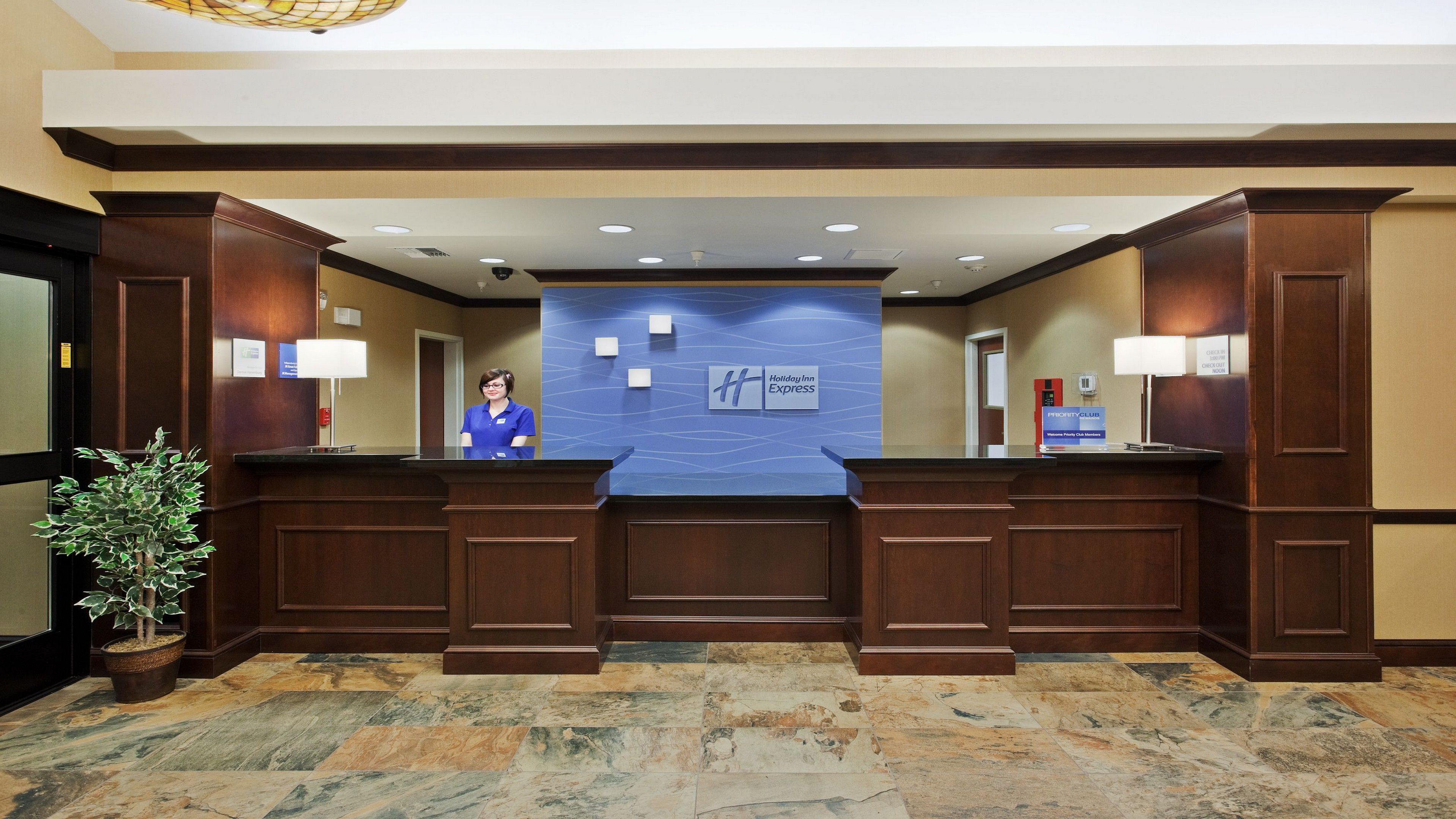 Holiday Inn Express and Suites Great Falls, an Ihg Hotel