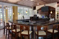 Embassy Suites by Hilton Parsippany - バー