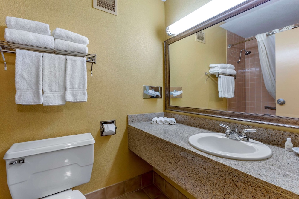 Clarion Inn & Suites