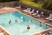 Winnapaug Inn - Pools