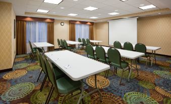 Holiday Inn Express & Suites Davenport