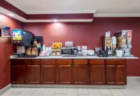 Red Roof Inn Binghamton North - breakfast