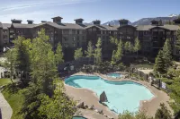 The Village Lodge - Pools