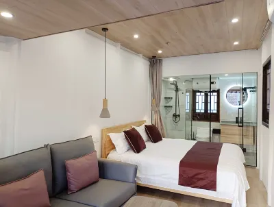 Fengjing Ancient Town Qiaowan Homestay (South Street) 진산펑징구전지구/금산풍경고진지구 호텔