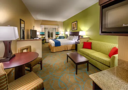 Holiday Inn Express & Suites Red Bluff-South Redding Area